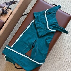Monday Body Teal and White activewear Set